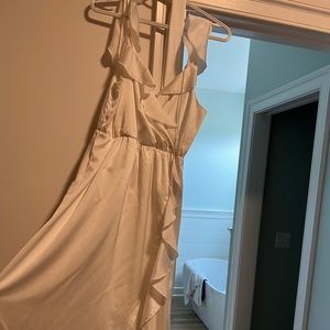 Ruffle ivory bridal dress